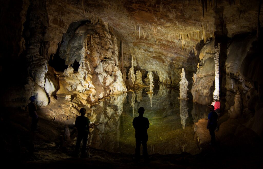 1st INTERNATIONAL WEBINAR ON KARST AND CAVES 