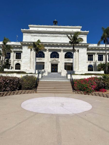 South view (zoomed-out) of the island where the statue of San Junípero Serra stood in Ventura, California. Photo credit: G. C. Correa. 
