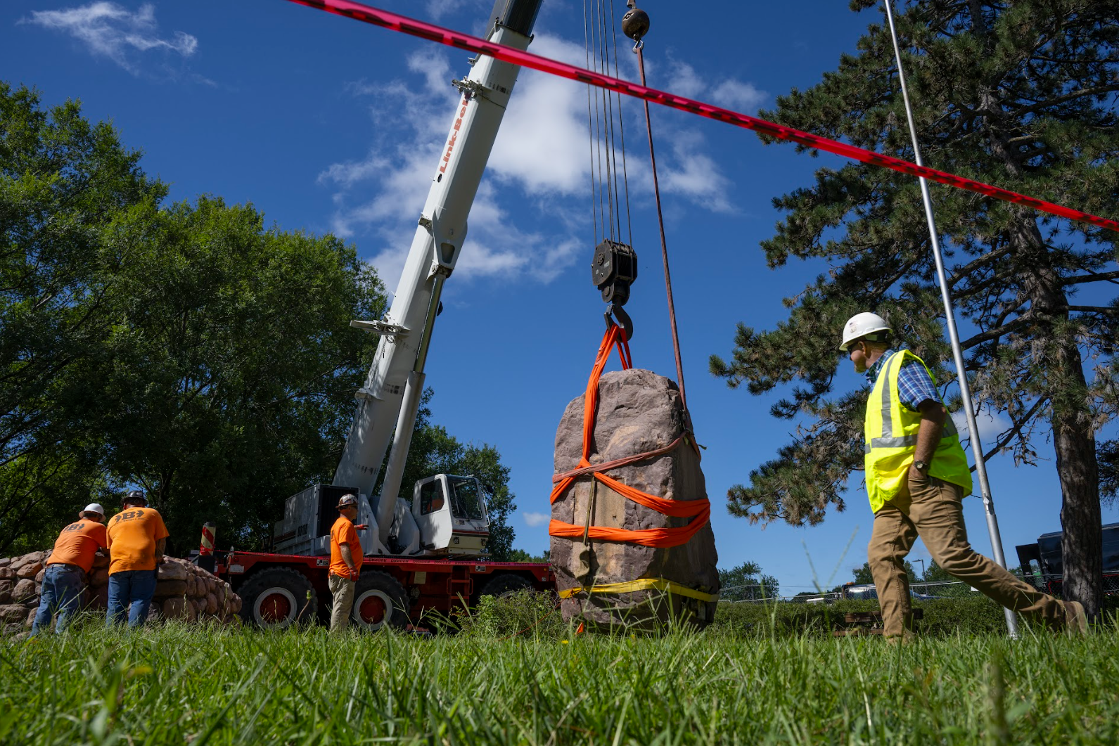Iⁿ‘zhúje‘waxóbe’s removal from Robinson Park. Photograph by Mike Gunnoe. 